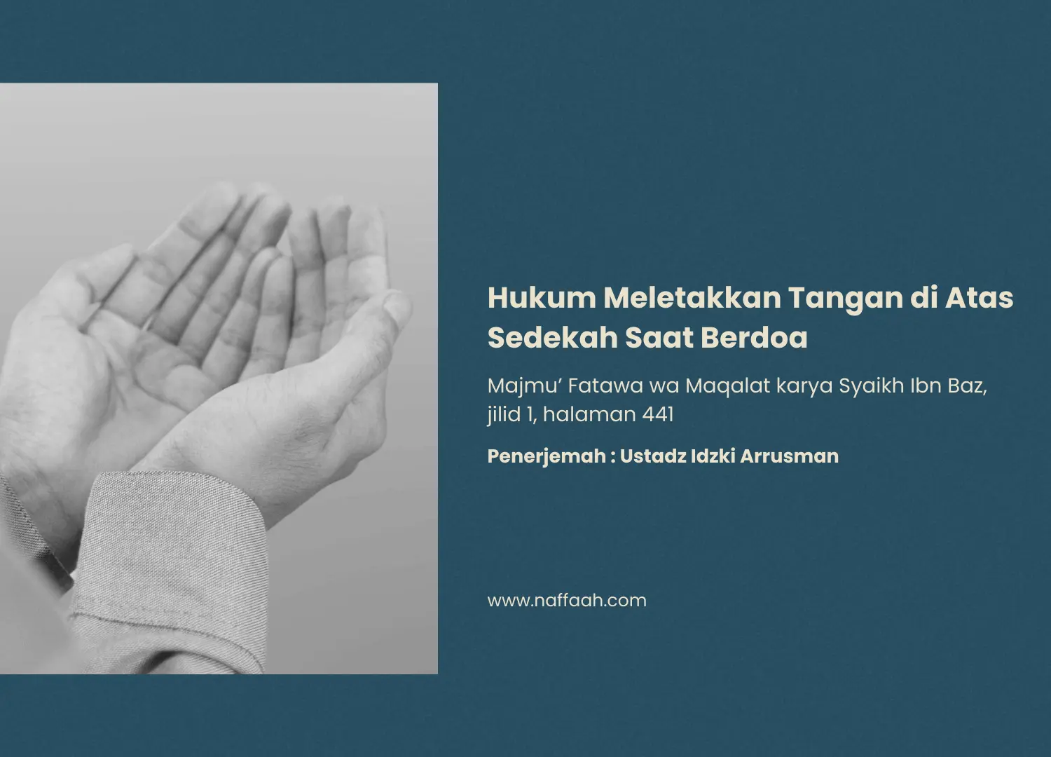 Hukum Meletakkan Tangan di Atas Sedekah Saat Berdoa